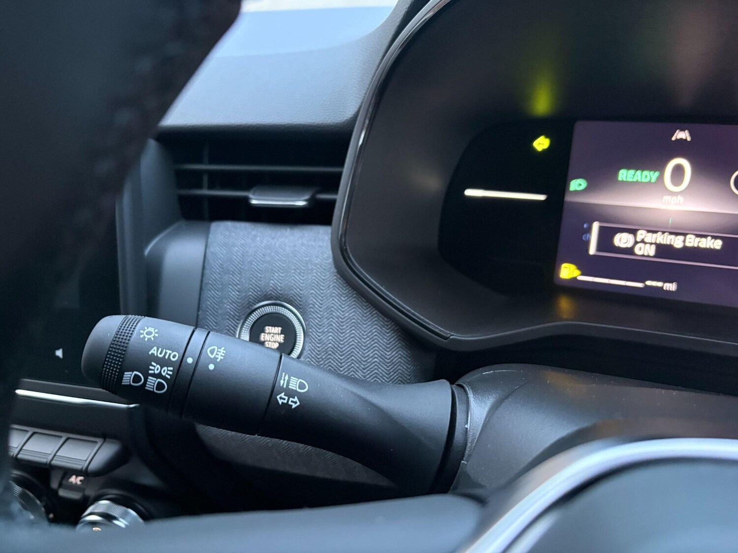 Used Renault Clio 2025 for sale - 77400794: Photo 21