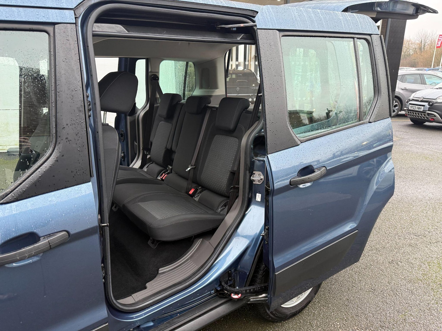 Used Ford Tourneo Connect 2020 for sale - 77321124: Photo 15