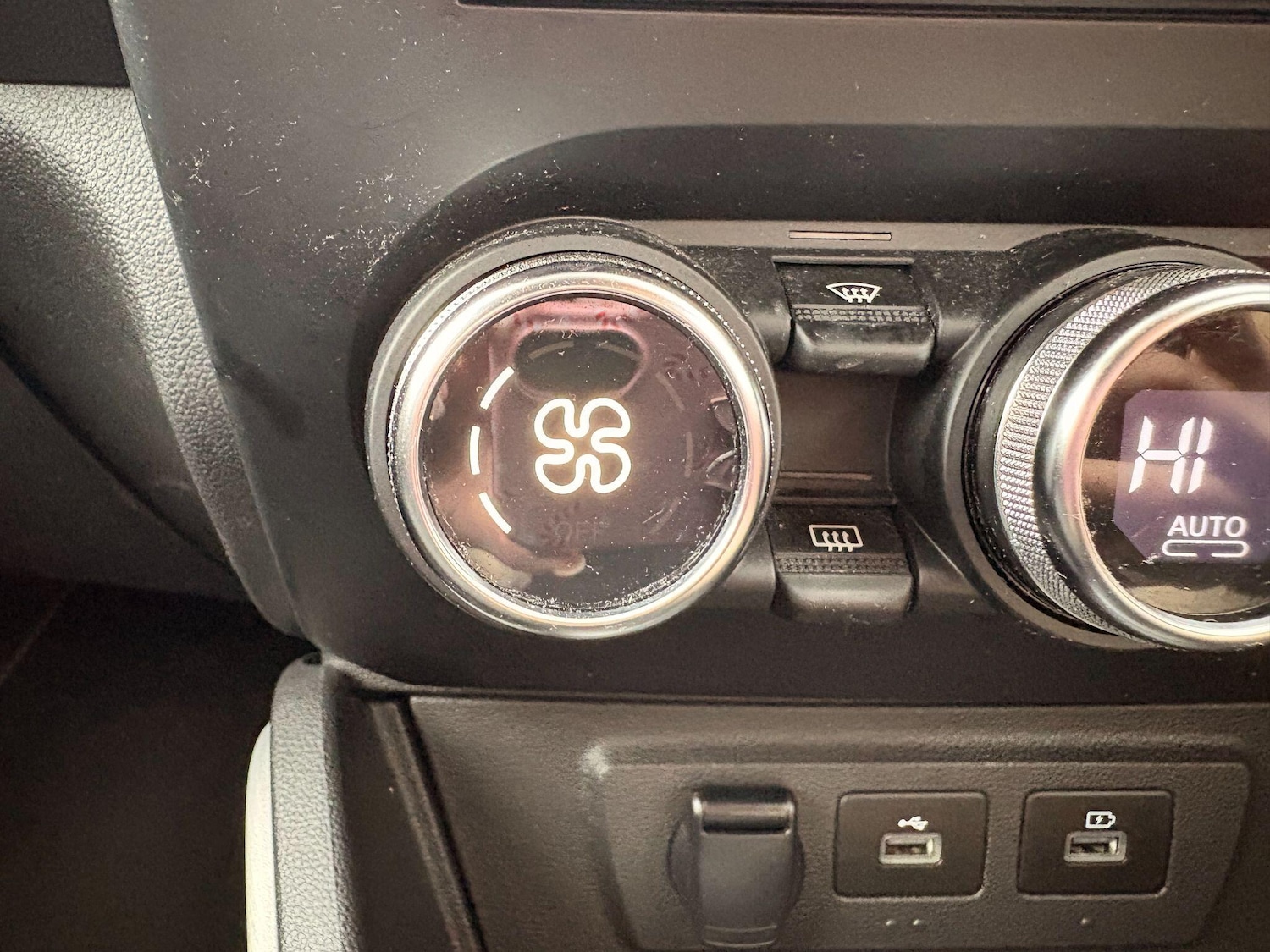 Used Dacia Duster 2022 for sale - 76856018: Photo 24