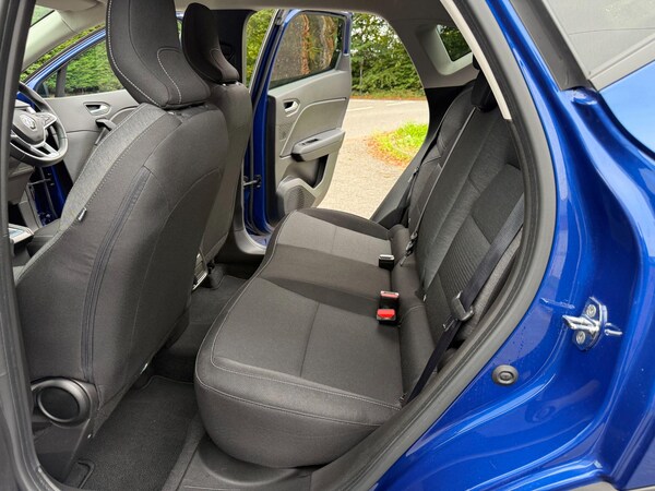 Used Renault Captur 2021 for sale - 76189872: Photo 17