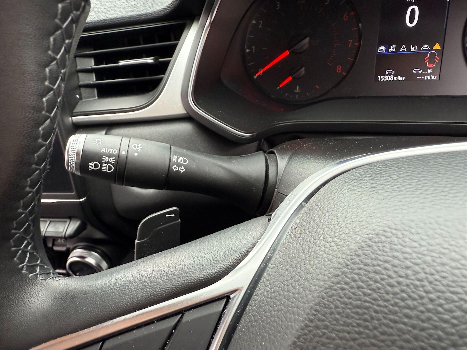 Used Renault Captur 2021 for sale - 76189872: Photo 26