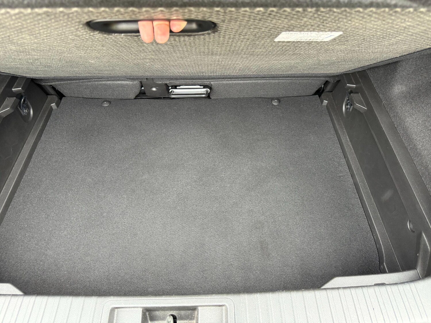 Used Renault Captur 2021 for sale - 76189872: Photo 42