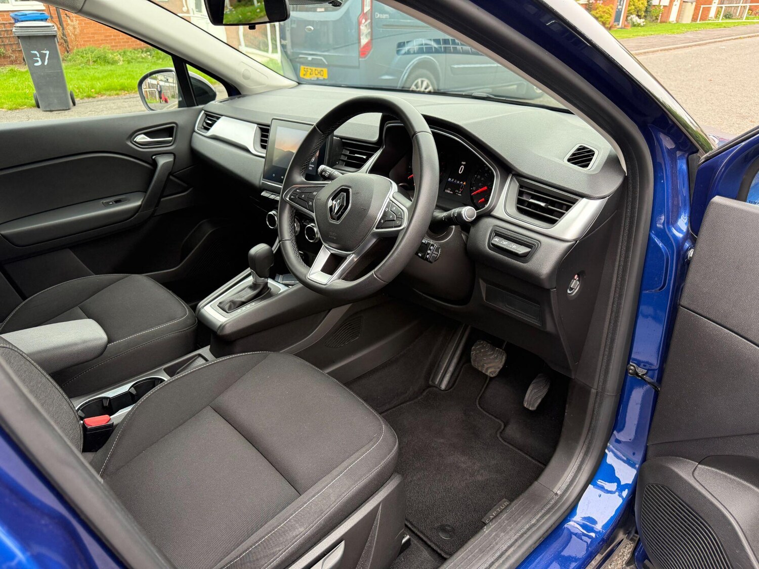 Used Renault Captur 2021 for sale - 76189872: Photo 45