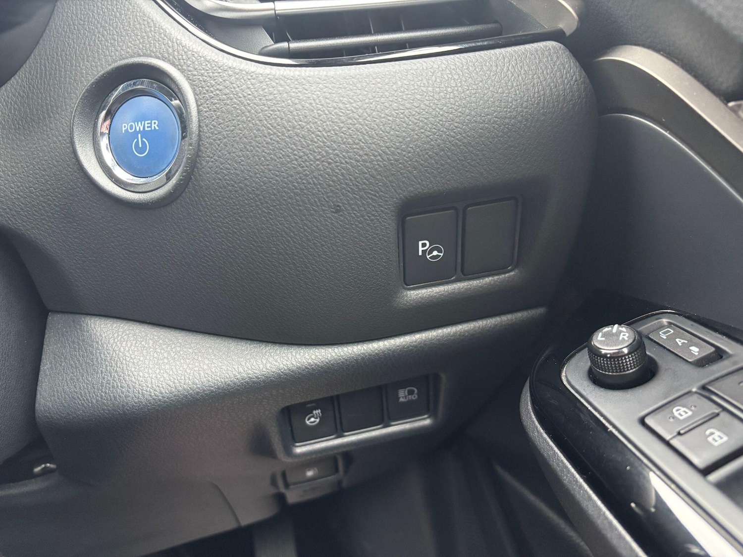 Used Toyota C-HR 2023 for sale - 76349758: Photo 29
