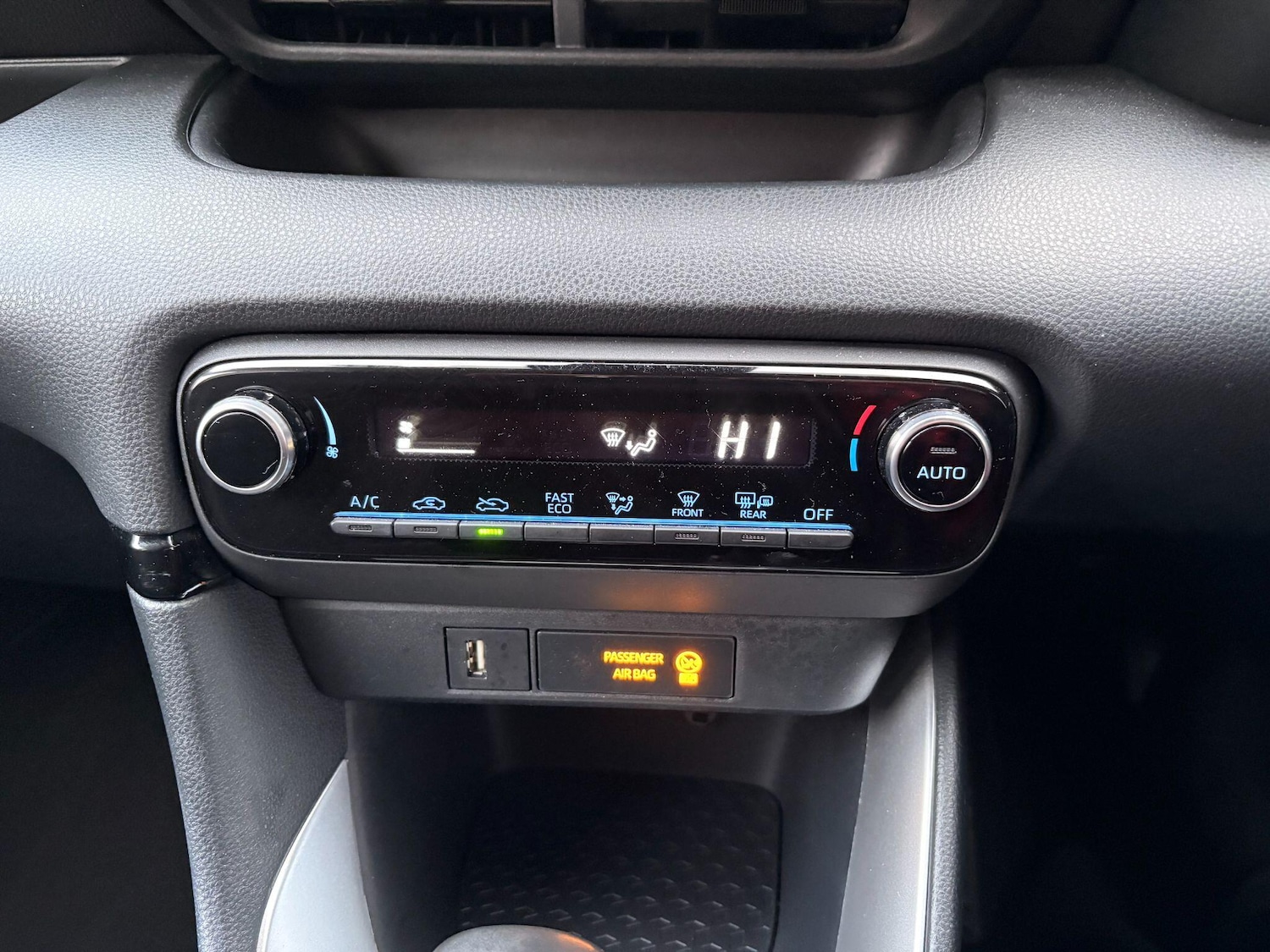 Used Toyota Yaris 2023 for sale - 77320845: Photo 21