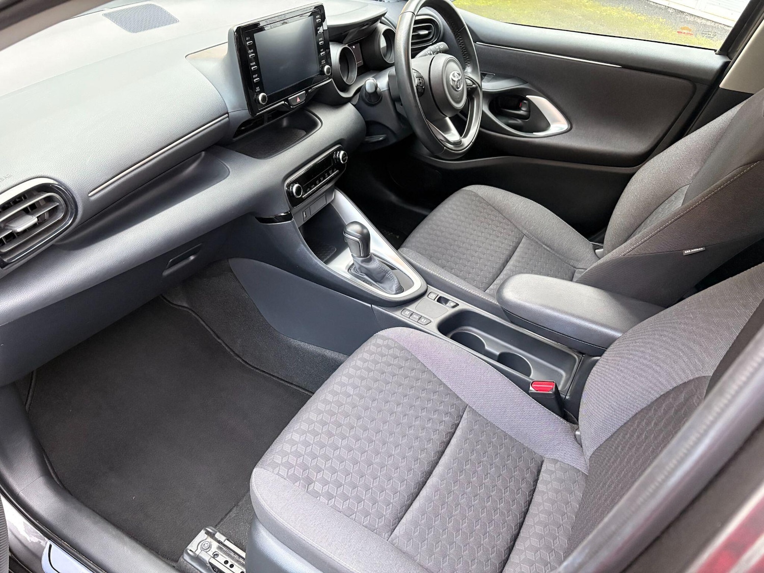 Used Toyota Yaris 2023 for sale - 77320845: Photo 38