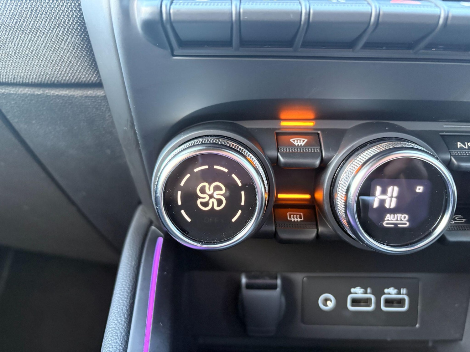 Used Renault Clio 2024 for sale - 77400502: Photo 12