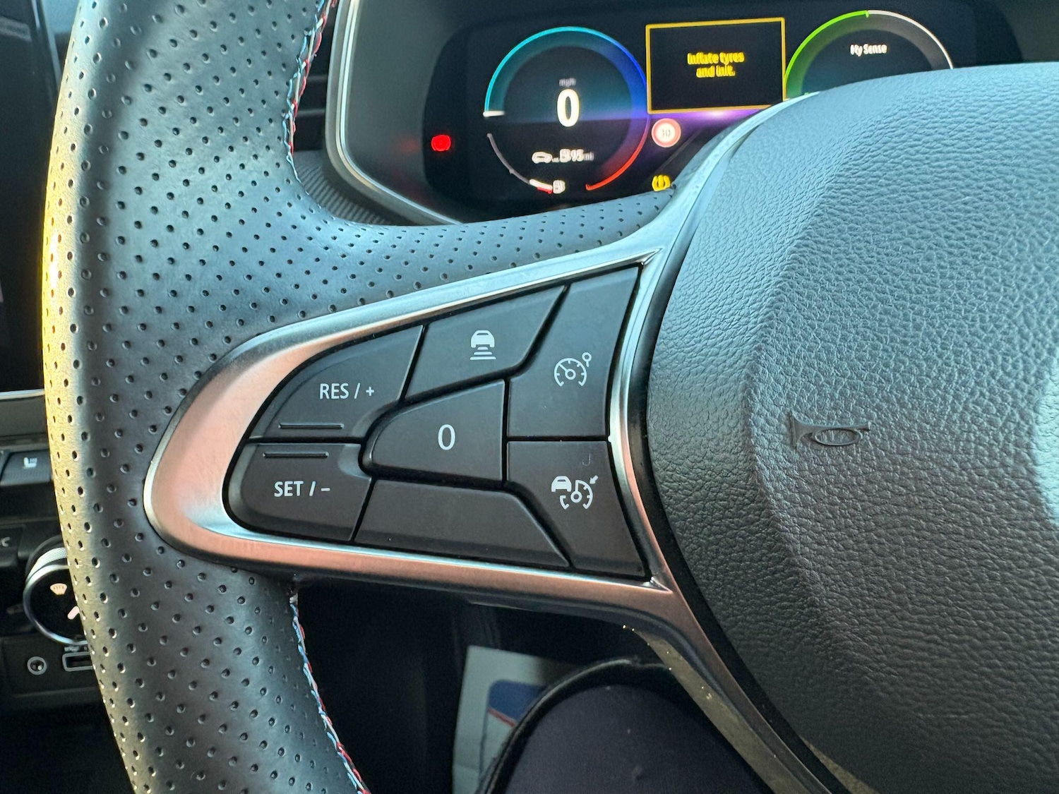 Used Renault Clio 2024 for sale - 77400502: Photo 26