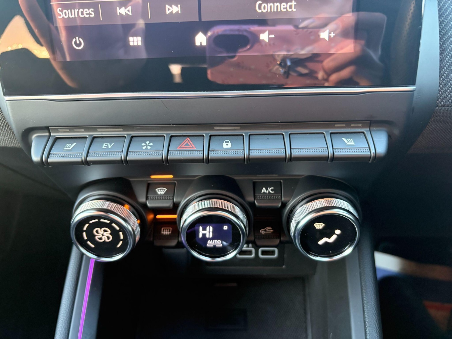 Used Renault Clio 2024 for sale - 77400502: Photo 36