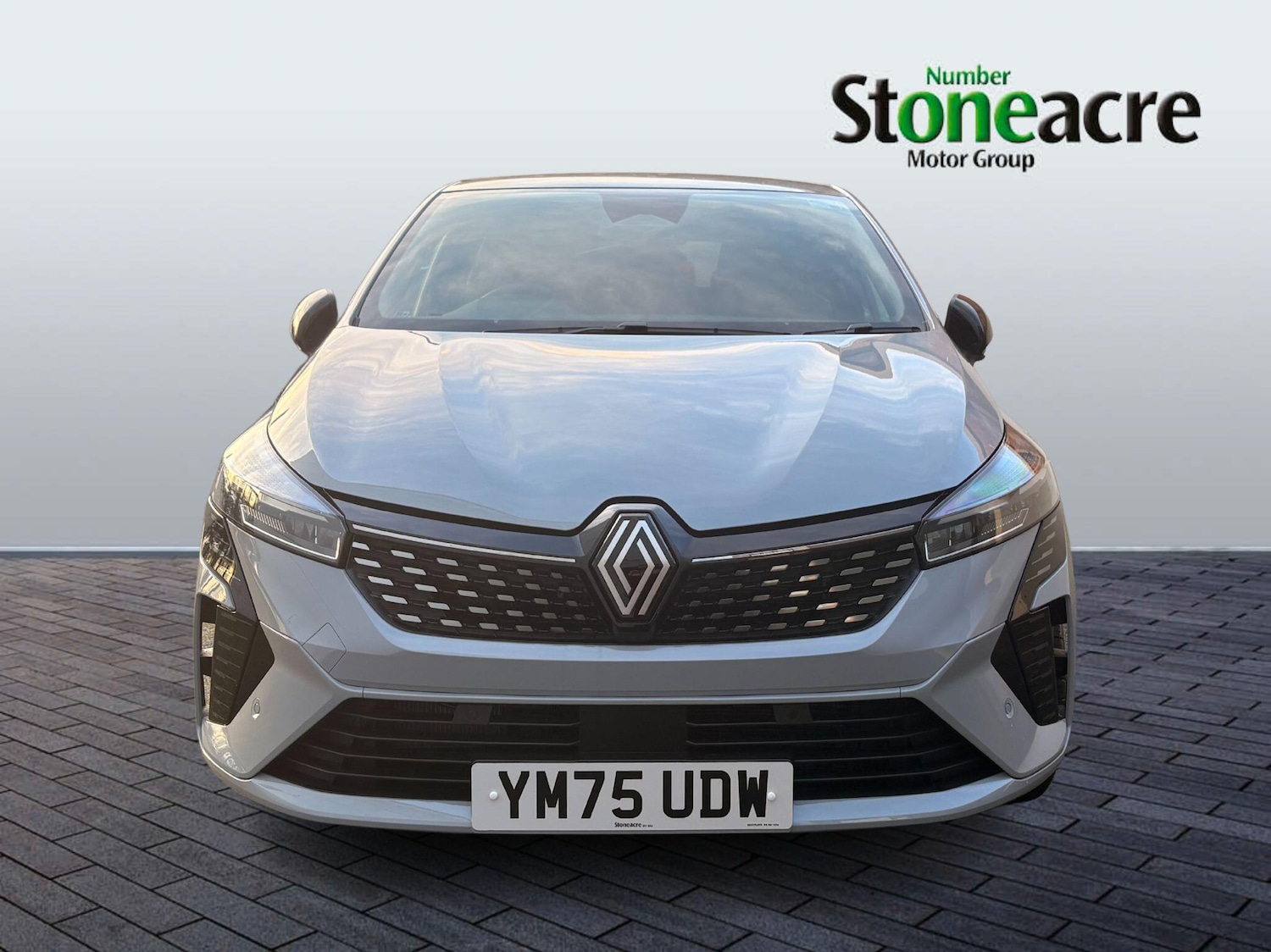 Used Renault Clio 2025 for sale - 77484630: Photo 2