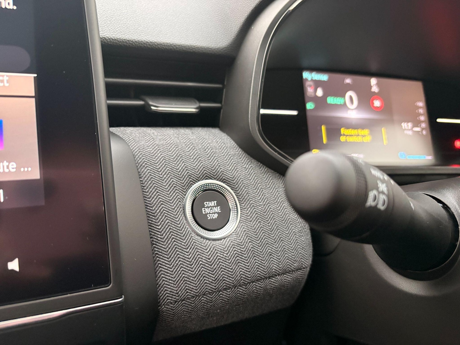 Used Renault Clio 2025 for sale - 77484630: Photo 23