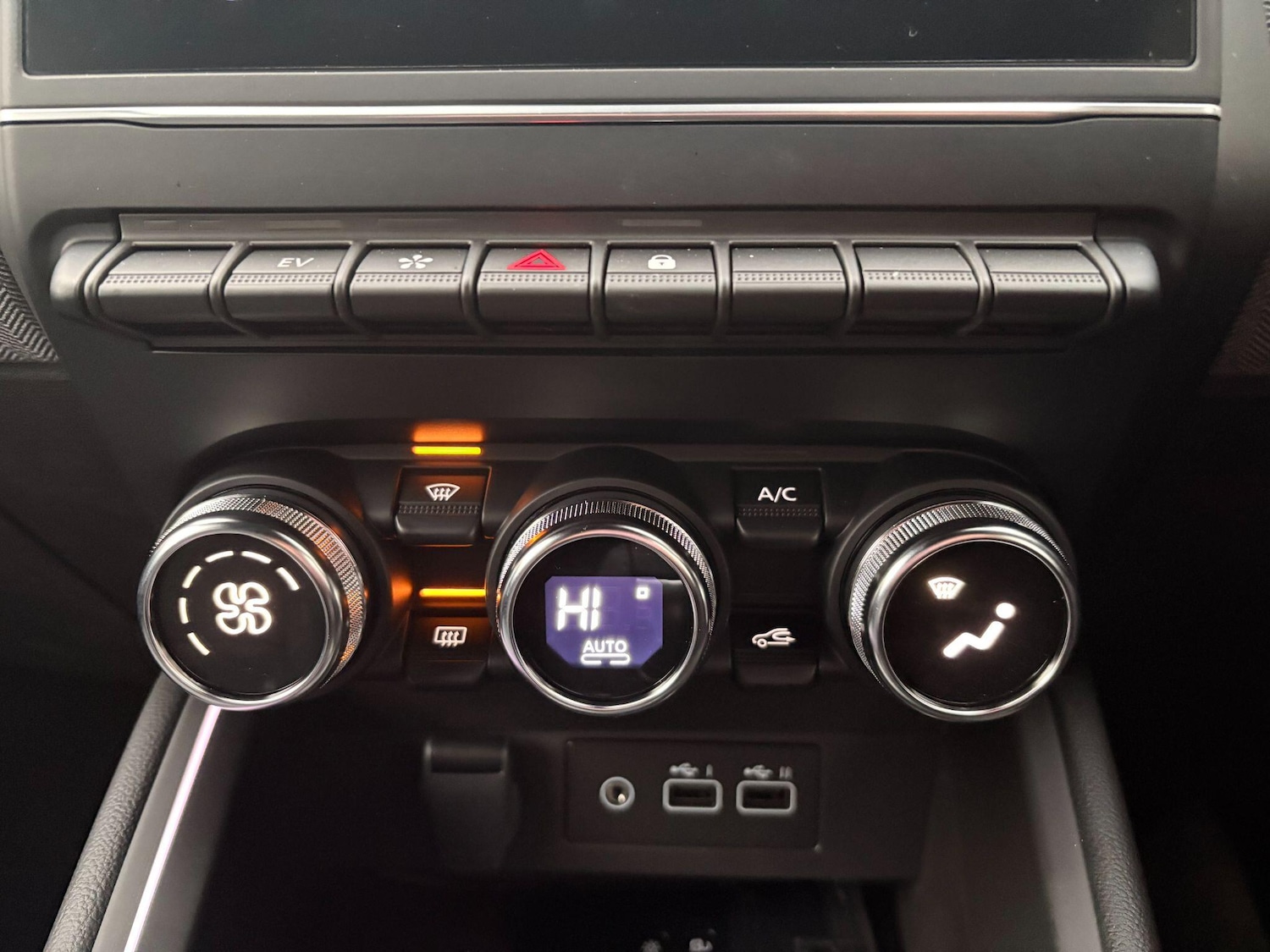 Used Renault Clio 2025 for sale - 77484630: Photo 25