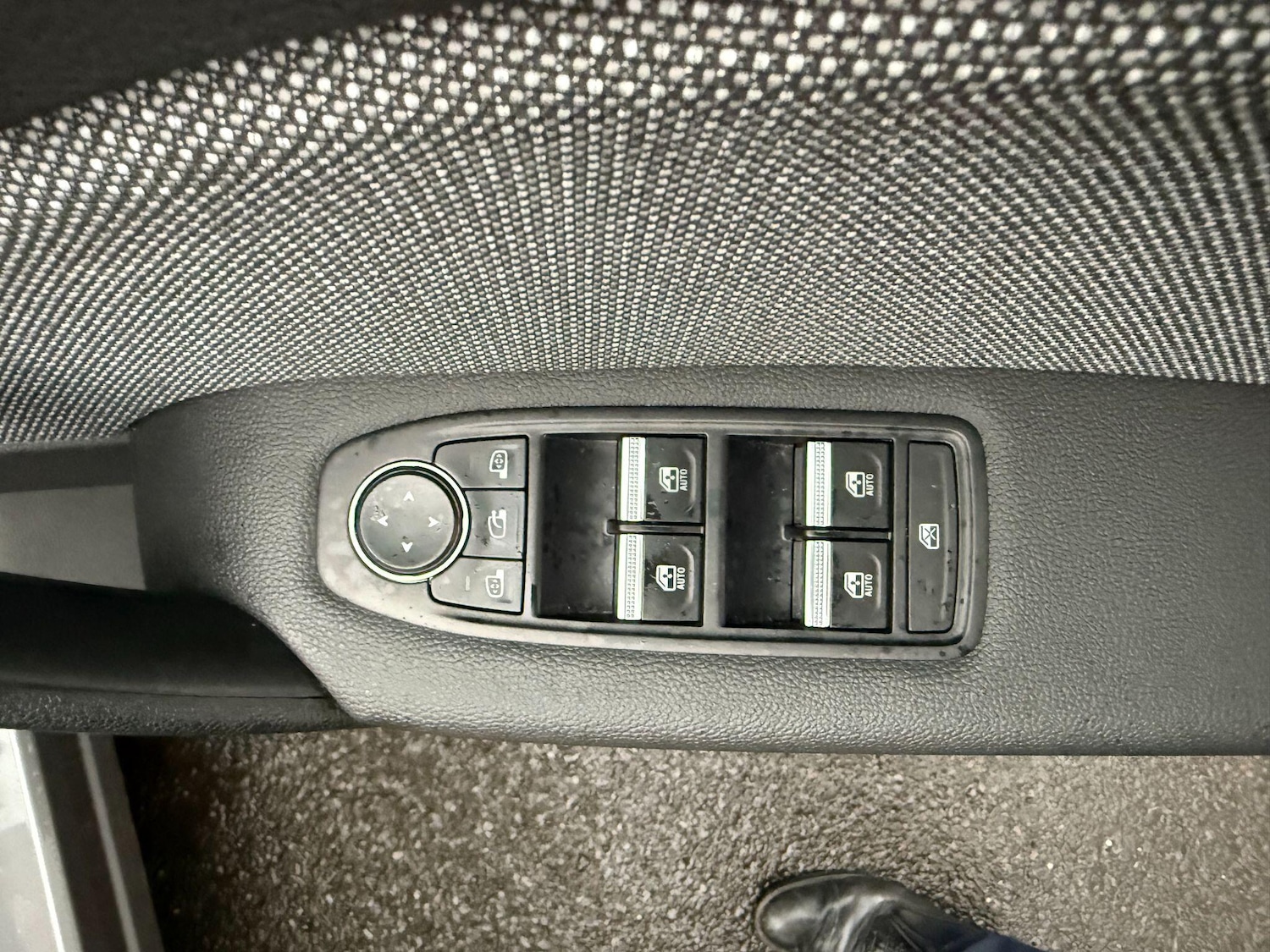 Used Renault Captur 2024 for sale - 77242702: Photo 15