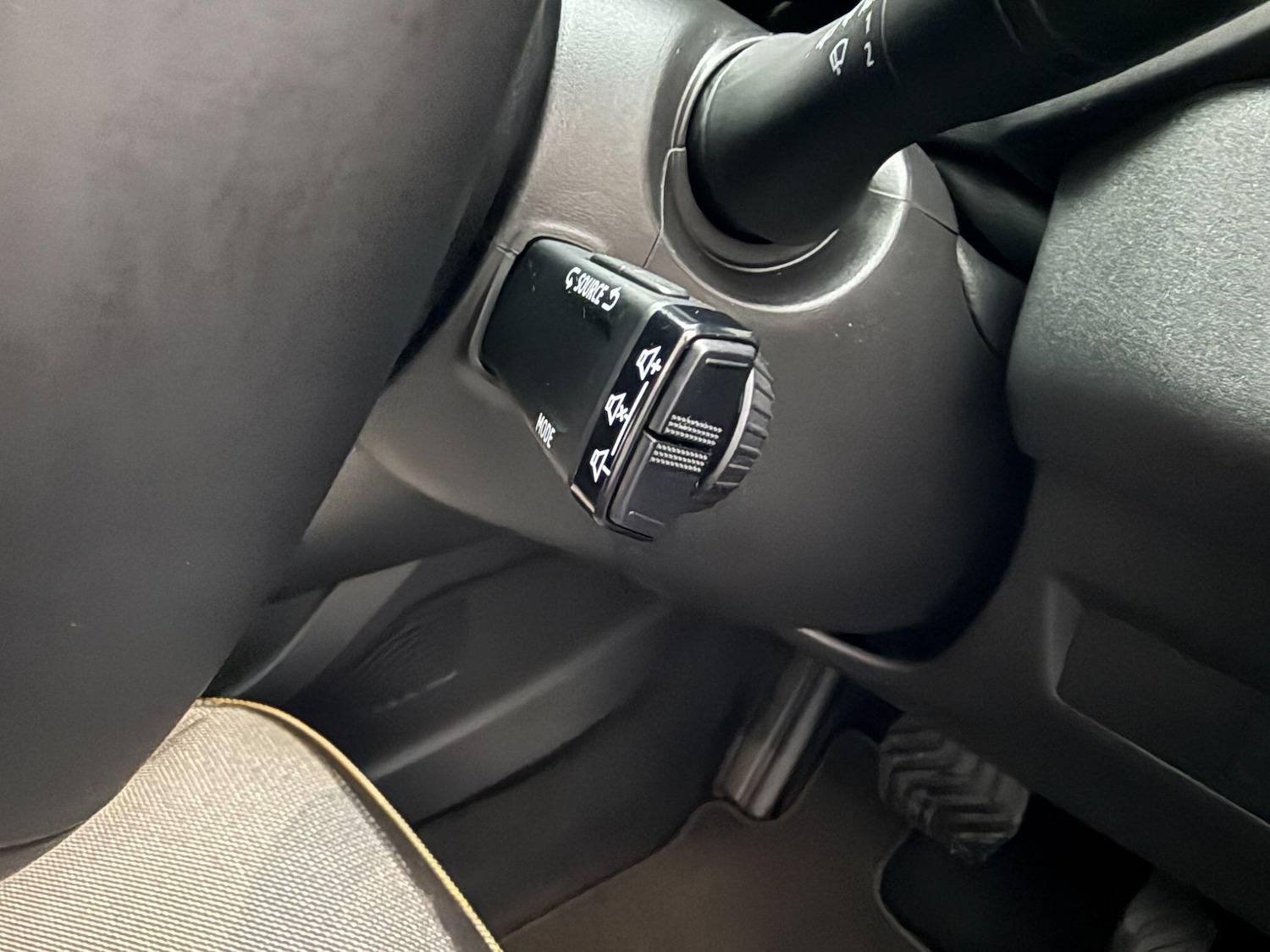 Used Renault Captur 2024 for sale - 77242702: Photo 17