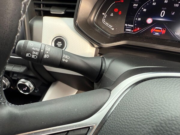 Used Renault Clio 2023 for sale - 75747067: Photo 24