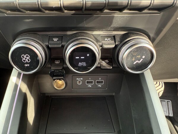 Used Renault Clio 2023 for sale - 75747067: Photo 27