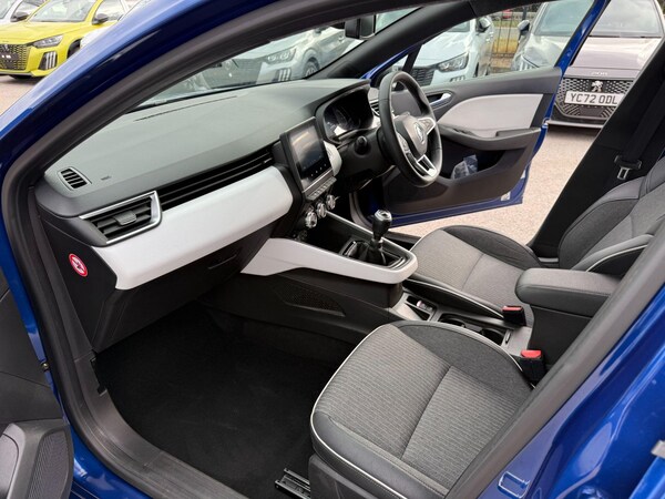Used Renault Clio 2023 for sale - 75747067: Photo 38