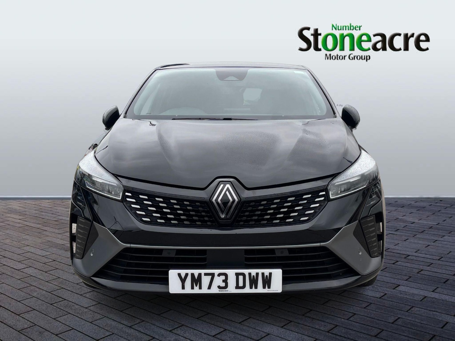 Used Renault Clio 2023 for sale - 76689915: Photo 2