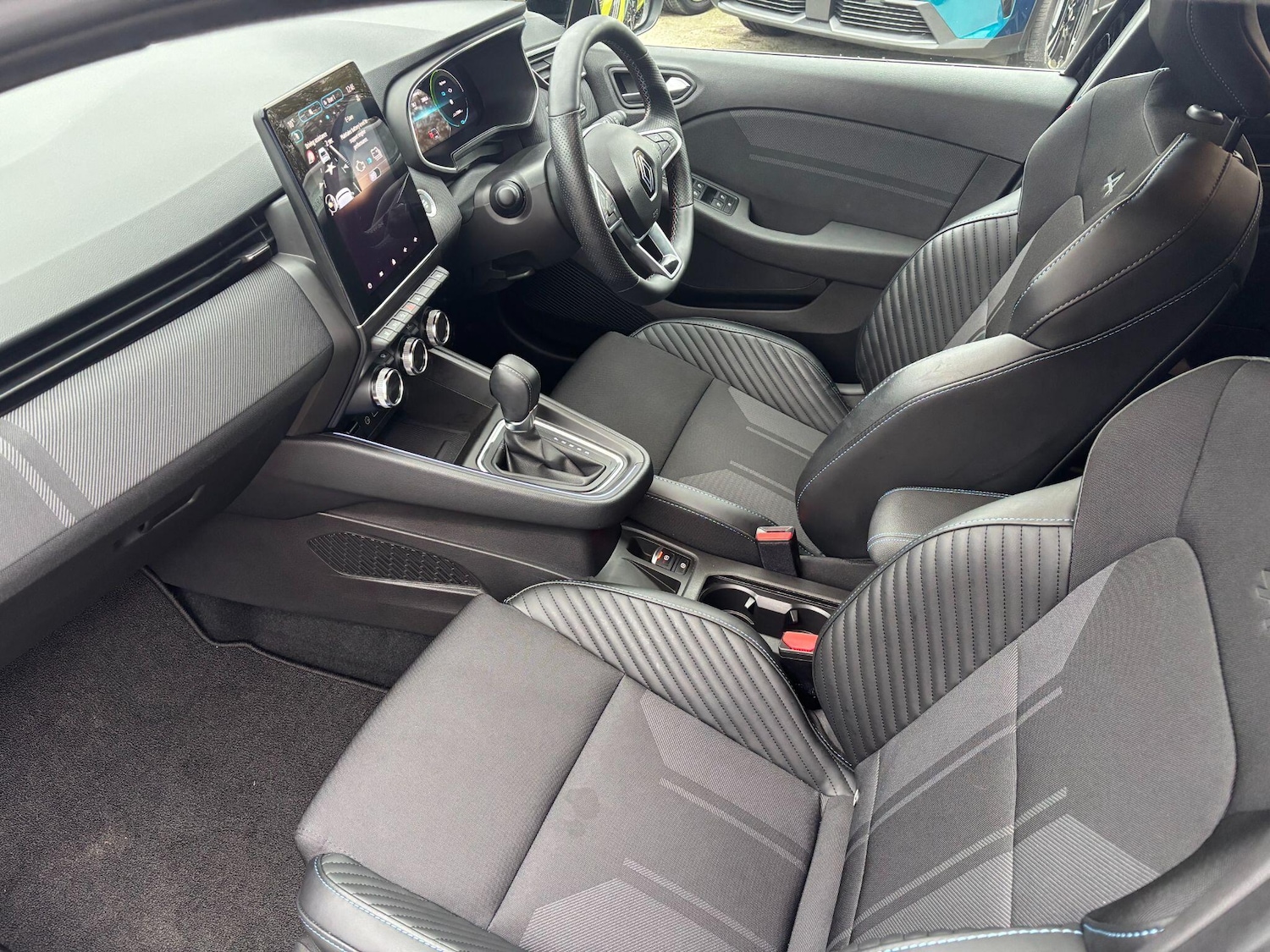 Used Renault Clio 2023 for sale - 76689915: Photo 36