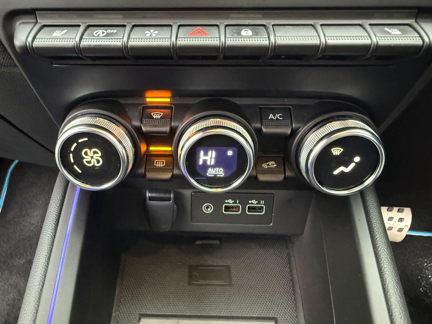 Used Renault Clio 2024 for sale - 77456458: Photo 12