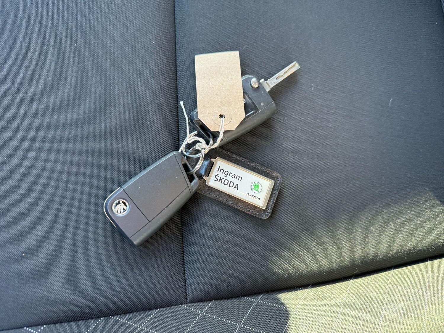 Used Skoda Karoq 2019 for sale - 77143683: Photo 32