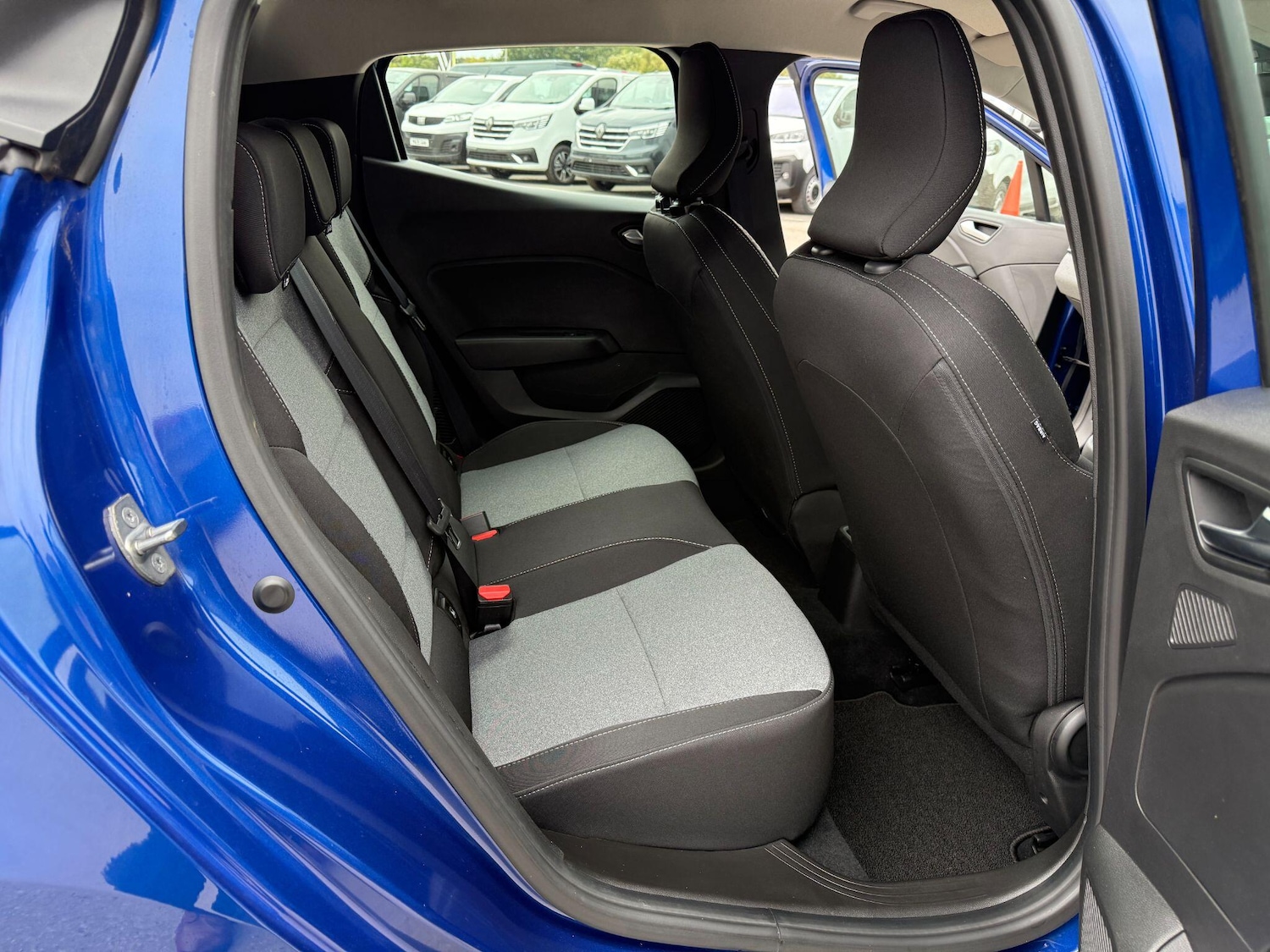 Used Renault Clio 2024 for sale - 76441210: Photo 17