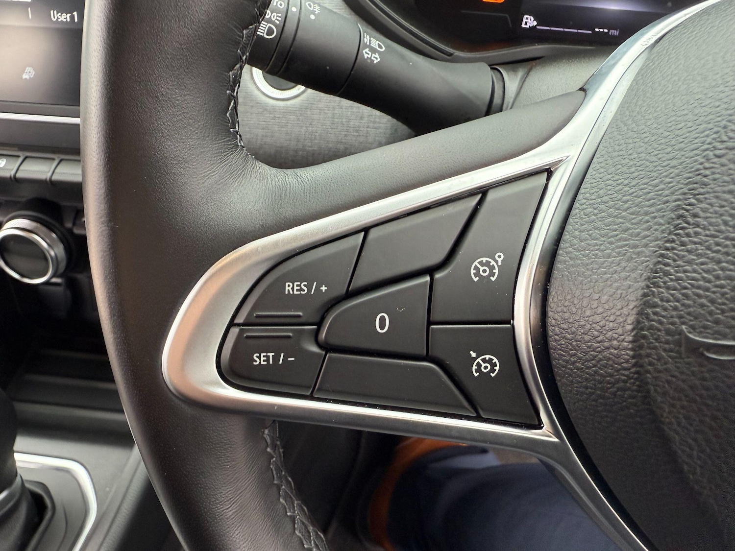 Used Renault Clio 2024 for sale - 76441210: Photo 25