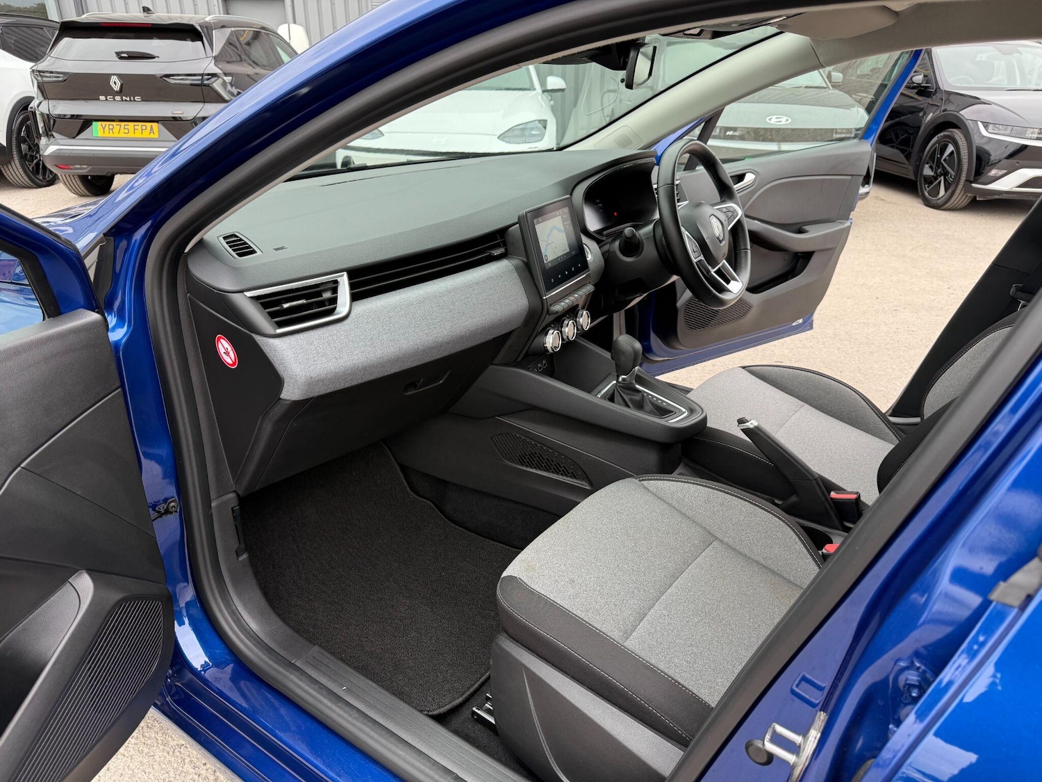 Used Renault Clio 2024 for sale - 76441210: Photo 42