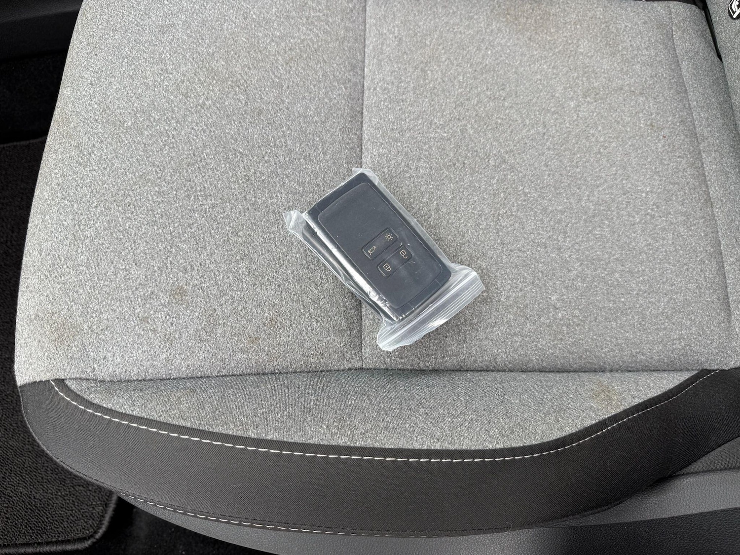 Used Renault Clio 2024 for sale - 76441210: Photo 46