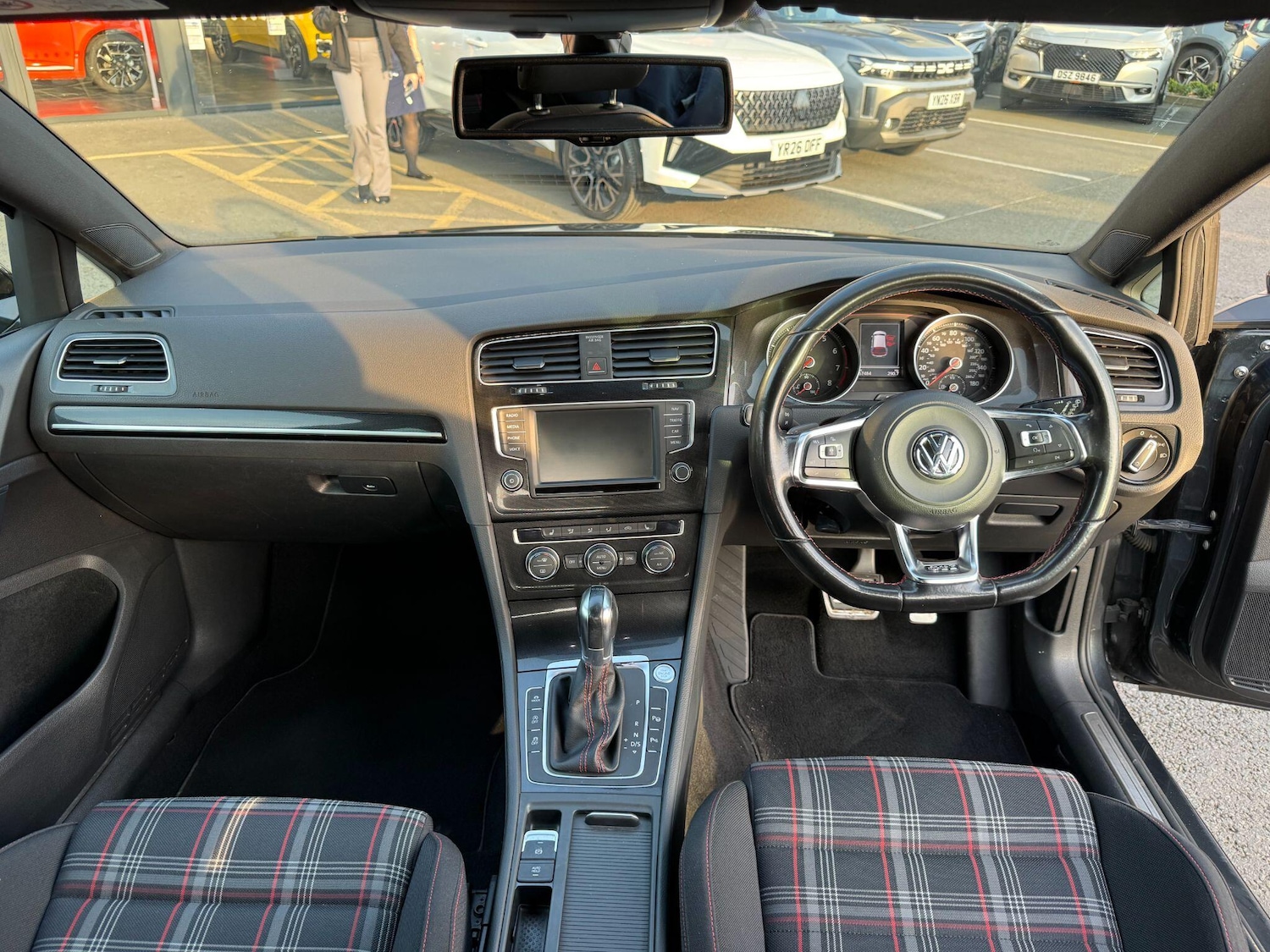 Used Volkswagen Golf 2016 for sale - 77970301: Photo 10