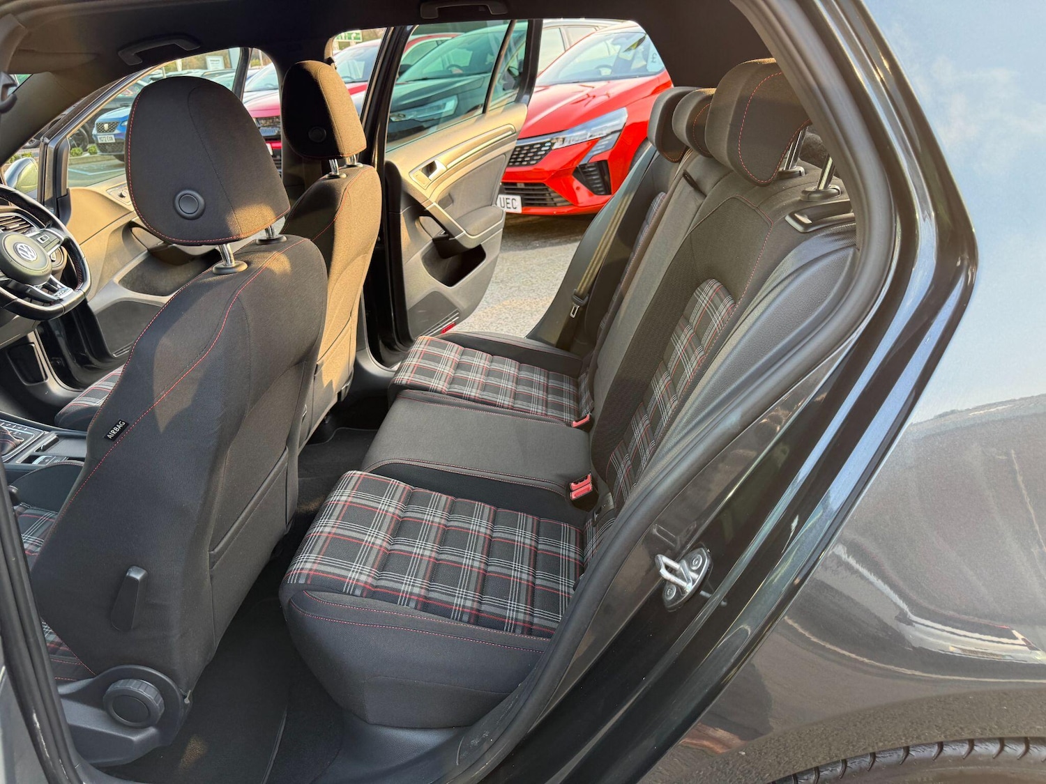 Used Volkswagen Golf 2016 for sale - 77970301: Photo 14