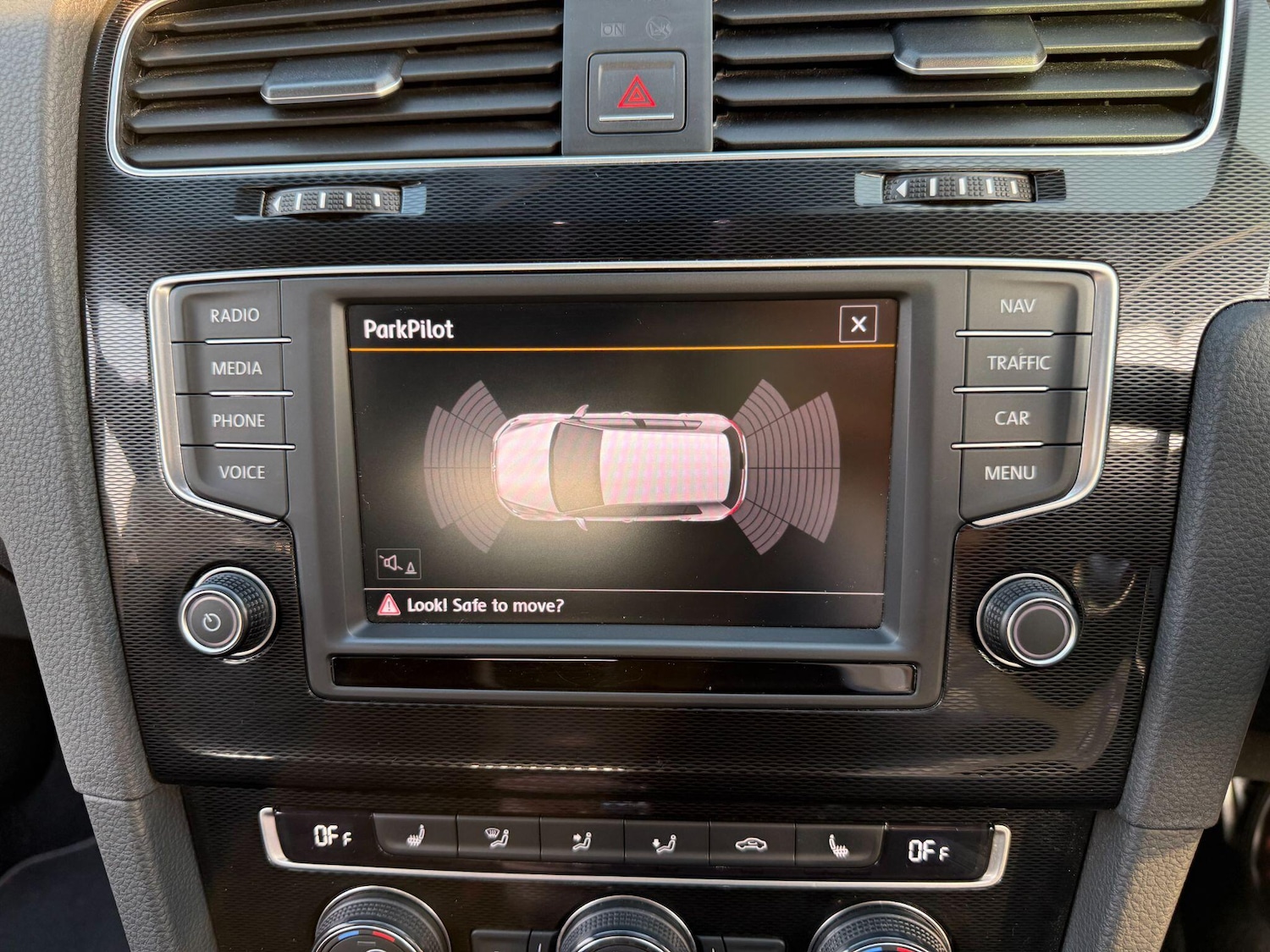 Used Volkswagen Golf 2016 for sale - 77970301: Photo 24