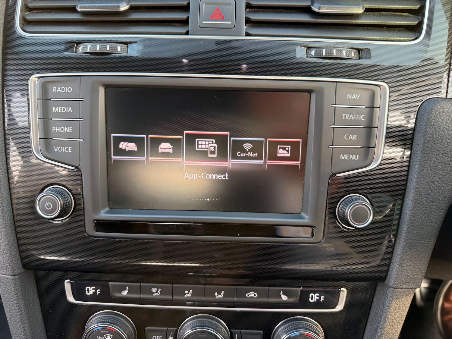 Used Volkswagen Golf 2016 for sale - 77970301: Photo 26