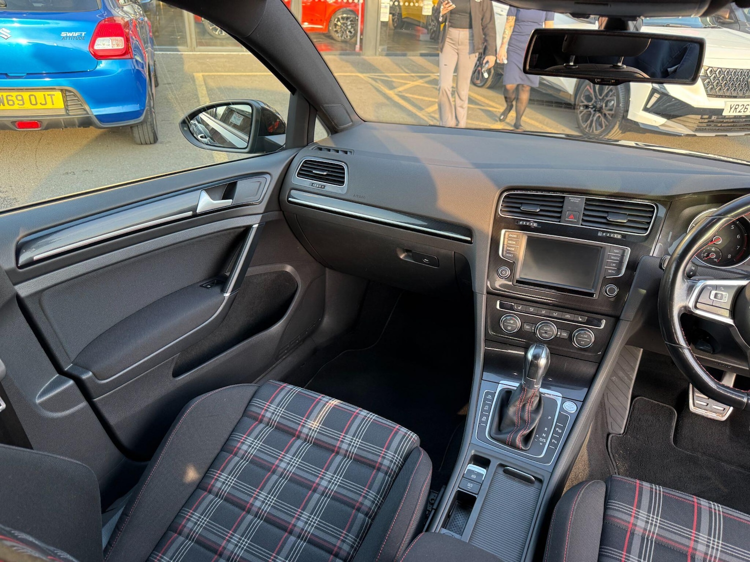 Used Volkswagen Golf 2016 for sale - 77970301: Photo 30