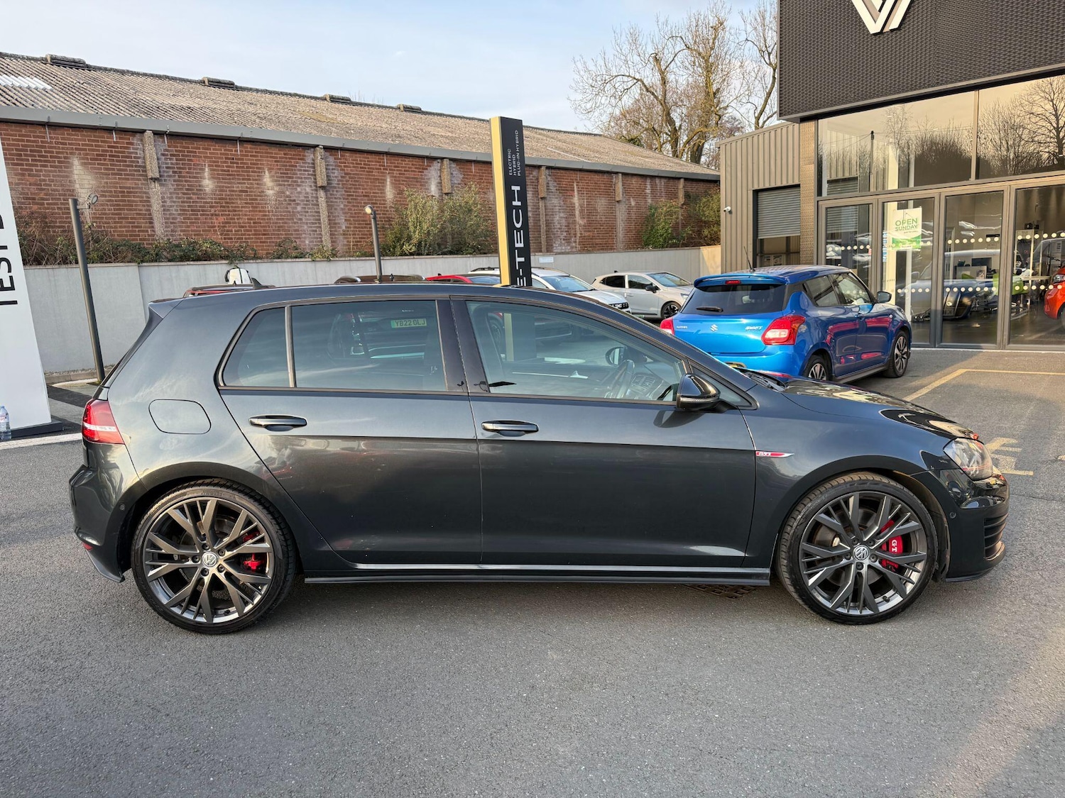 Used Volkswagen Golf 2016 for sale - 77970301: Photo 33