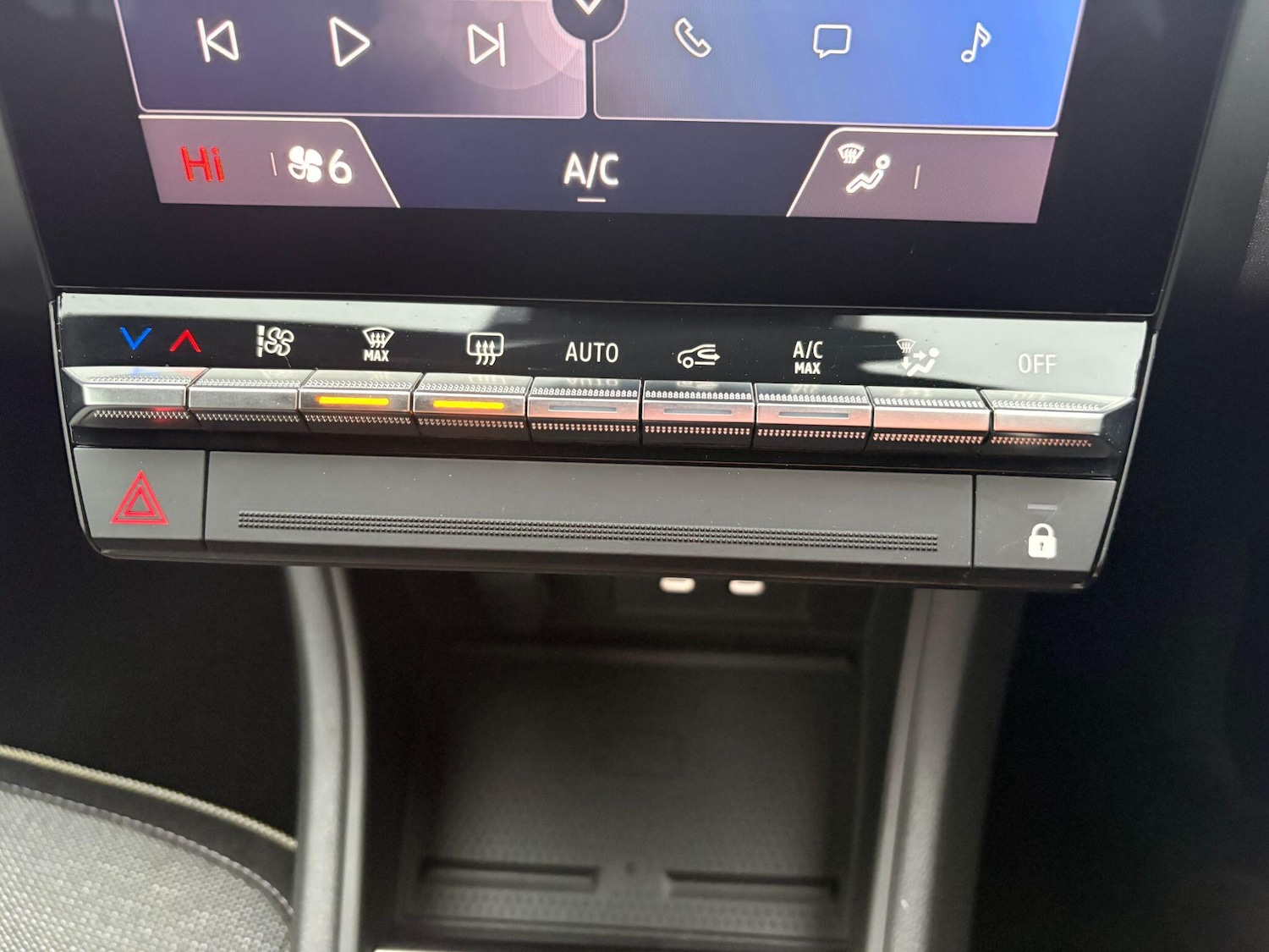 Used Renault Captur 2024 for sale - 76992893: Photo 34