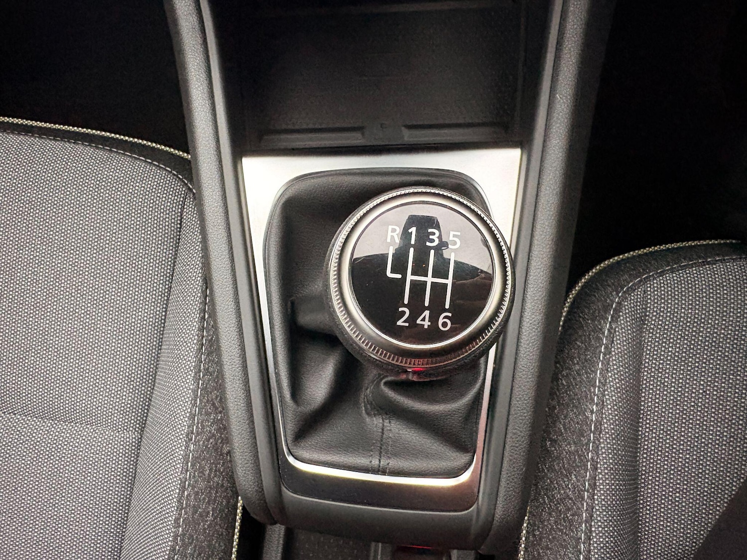 Used Renault Captur 2024 for sale - 76992893: Photo 42