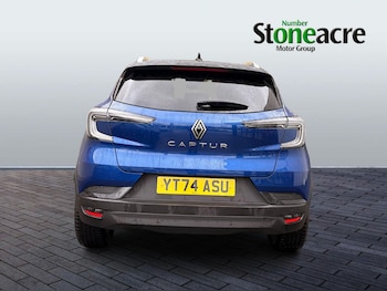 Used Renault Captur 2024 for sale - 76992893: Photo