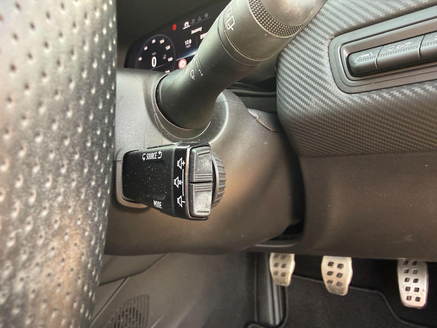 Used Renault Clio 2023 for sale - 77162740: Photo 9