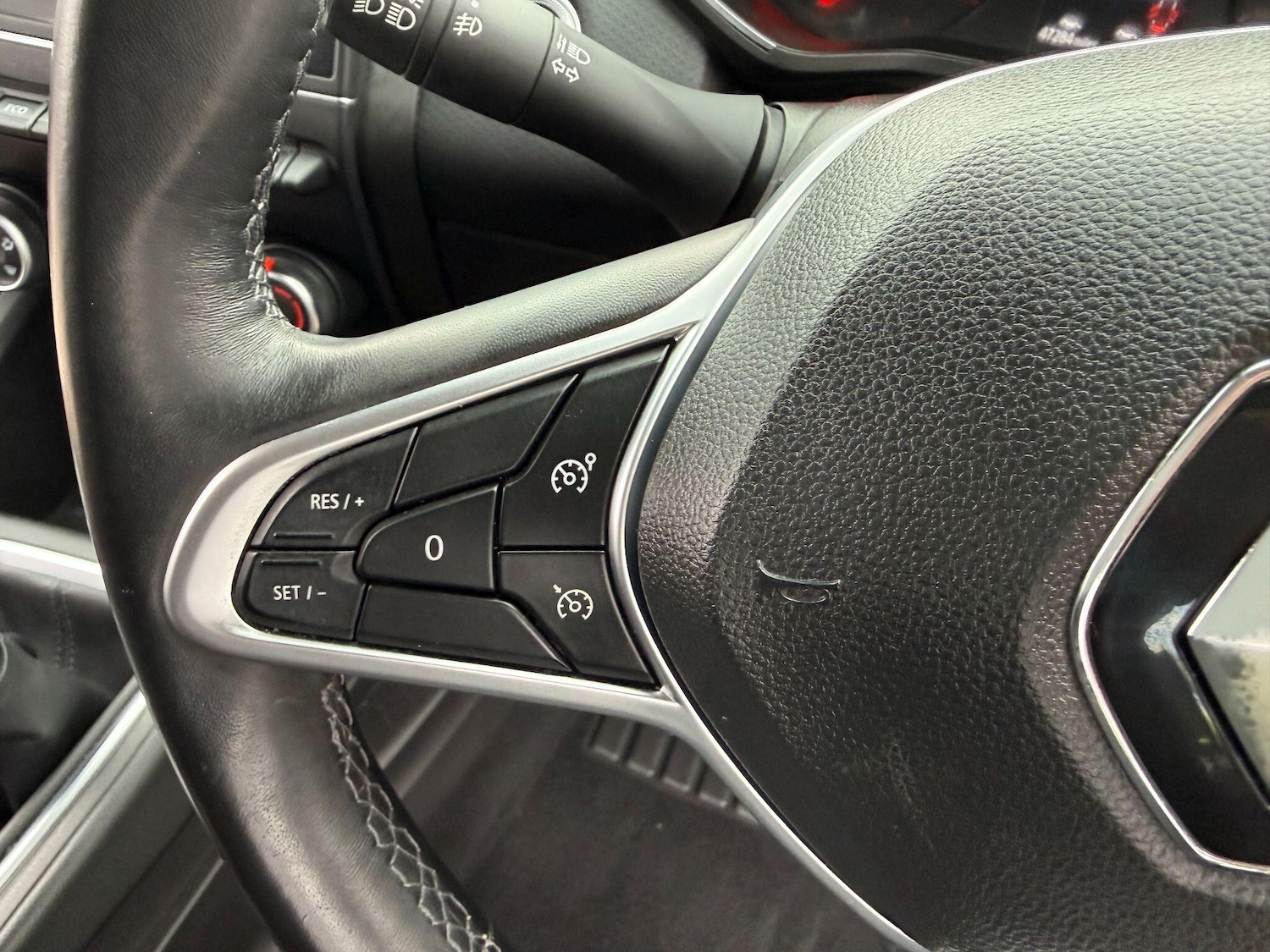 Used Renault Clio 2020 for sale - 76886554: Photo 21