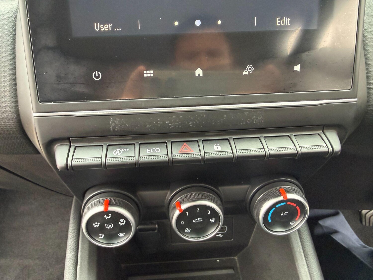 Used Renault Clio 2020 for sale - 76886554: Photo 25