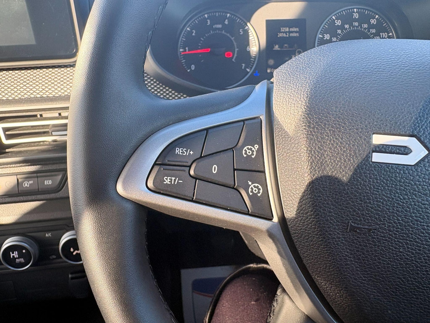 Used Dacia Jogger 2025 for sale - 76952420: Photo 19