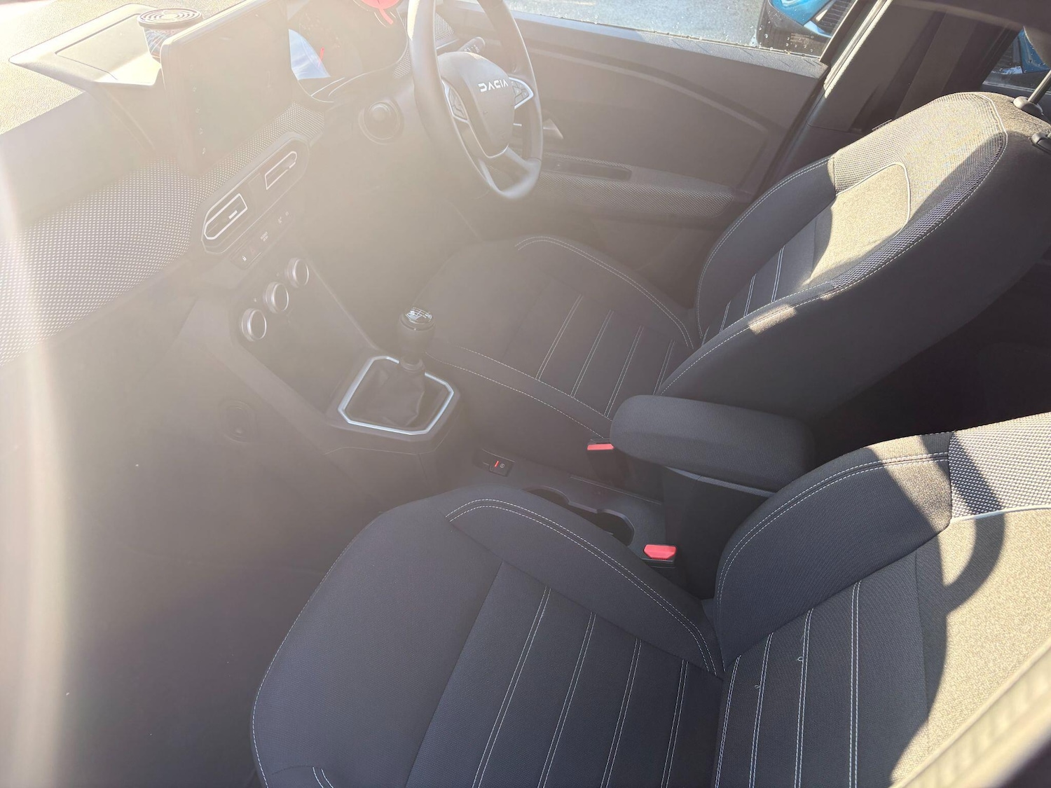 Used Dacia Jogger 2025 for sale - 76952420: Photo 31