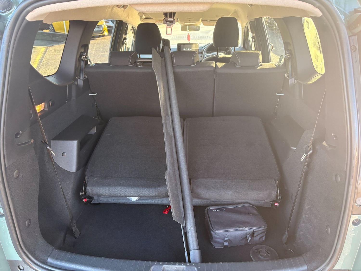 Used Dacia Jogger 2025 for sale - 76952420: Photo 33