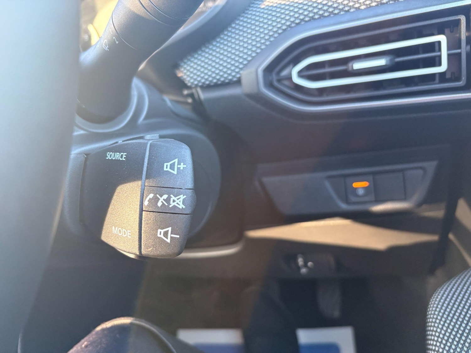 Used Dacia Jogger 2025 for sale - 76952420: Photo 37