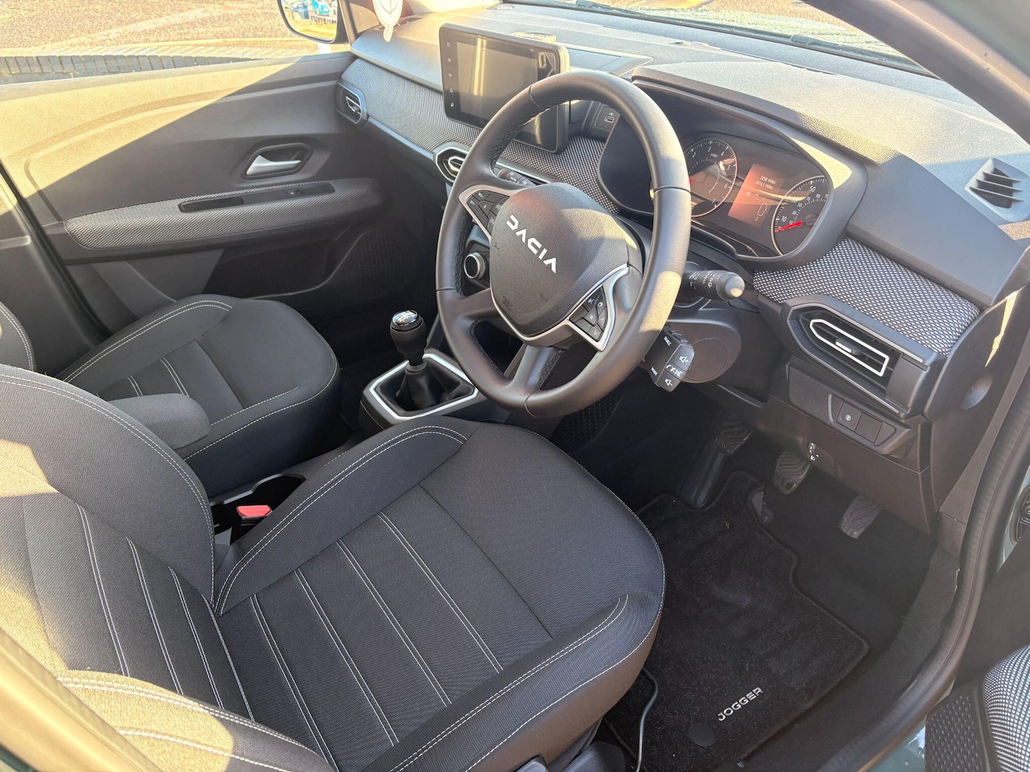 Used Dacia Jogger 2025 for sale - 76952420: Photo 9