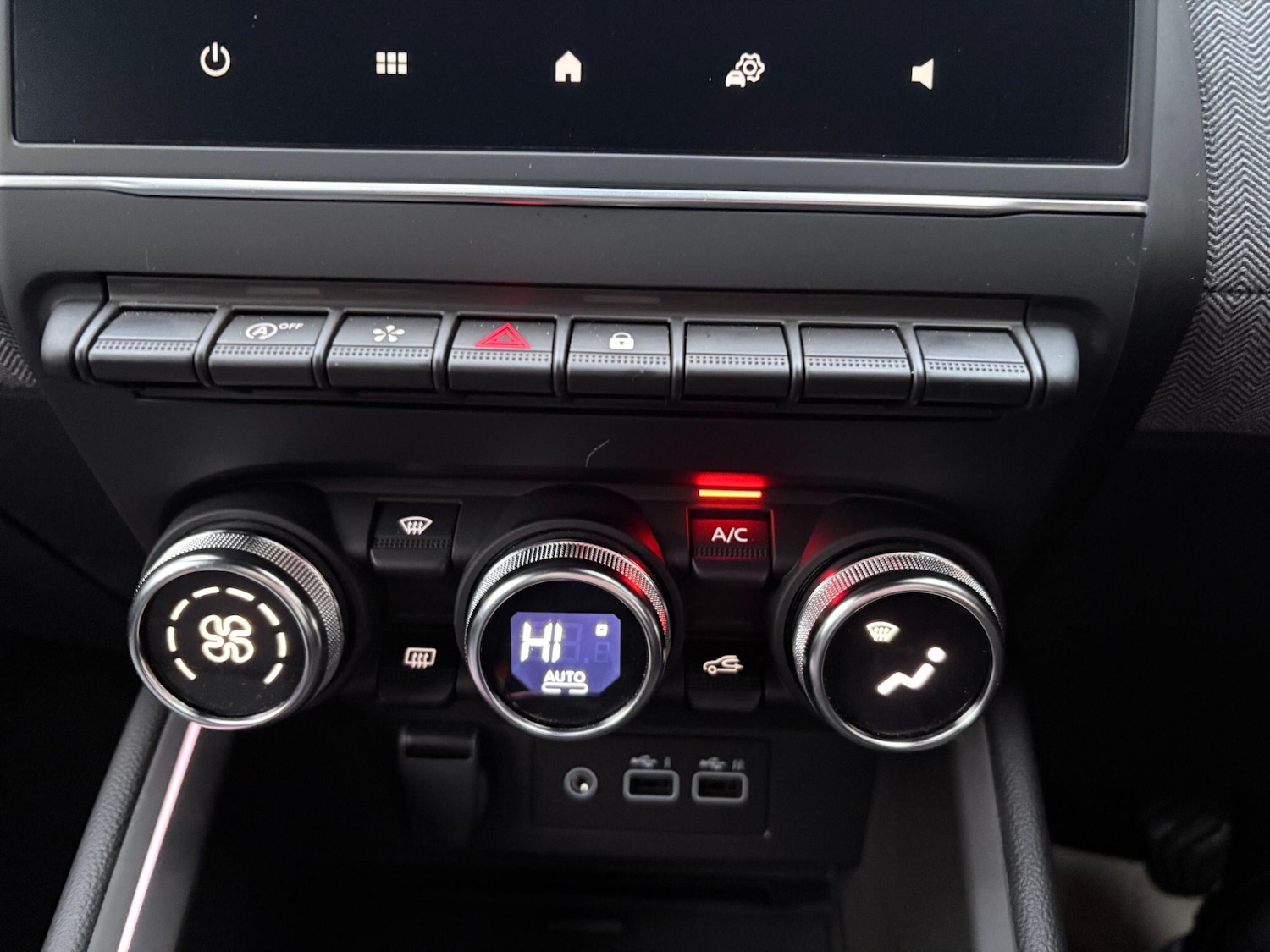 Used Renault Clio for sale - 77242393: Photo 20