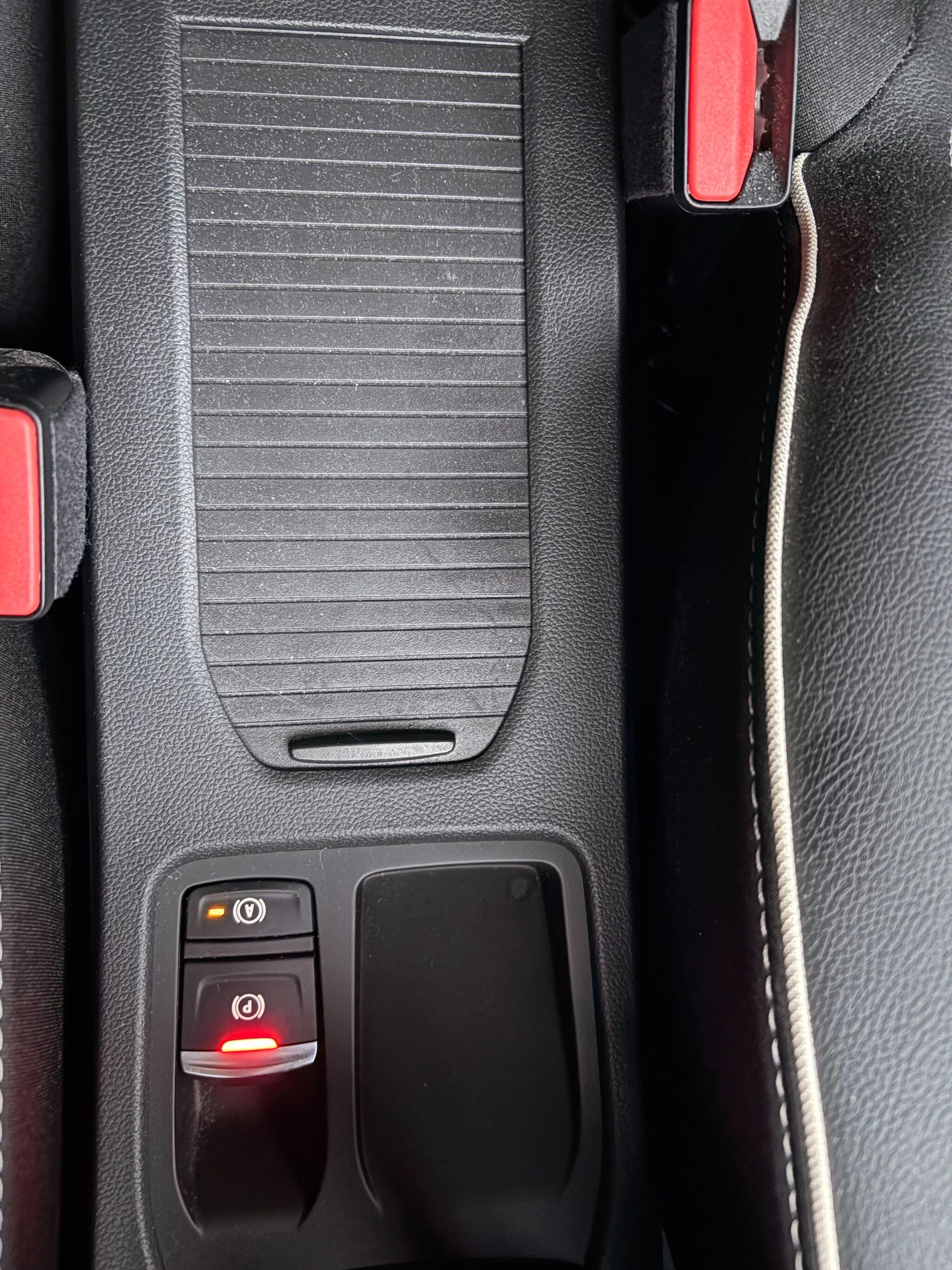 Used Renault Clio for sale - 77242393: Photo 23