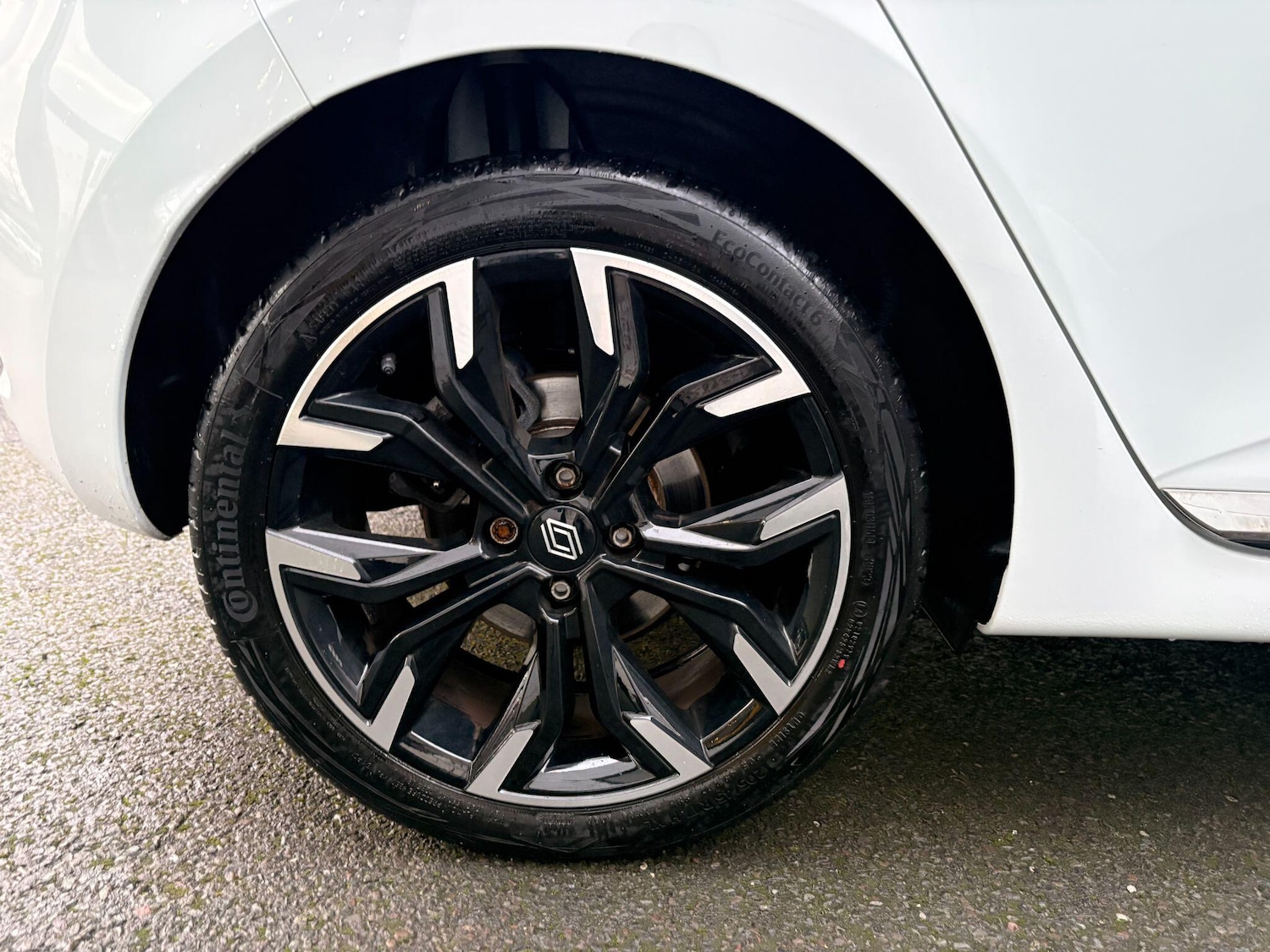 Used Renault Clio for sale - 77242393: Photo 28