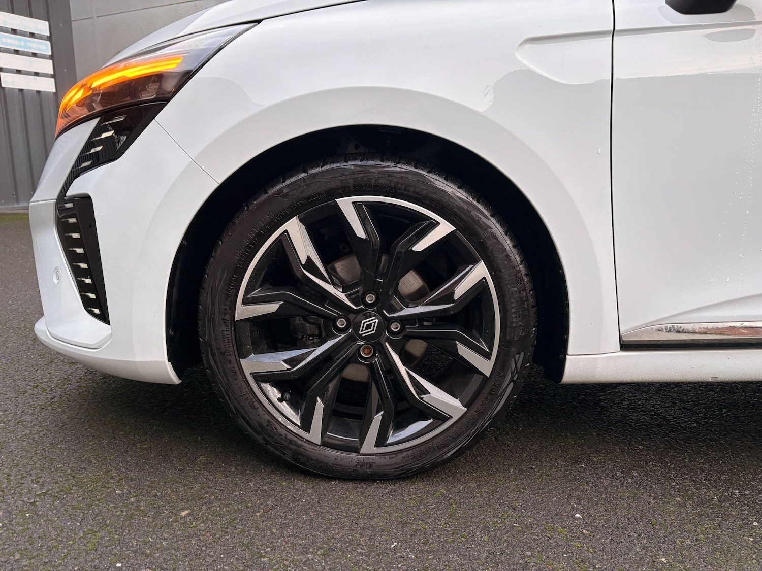 Used Renault Clio for sale - 77242393: Photo 30